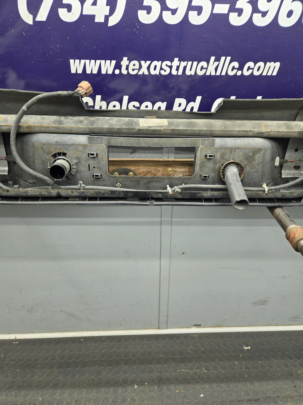 2007-2010 Chevrolet Silverado / GMC Sierra 1500 Rear Bumper