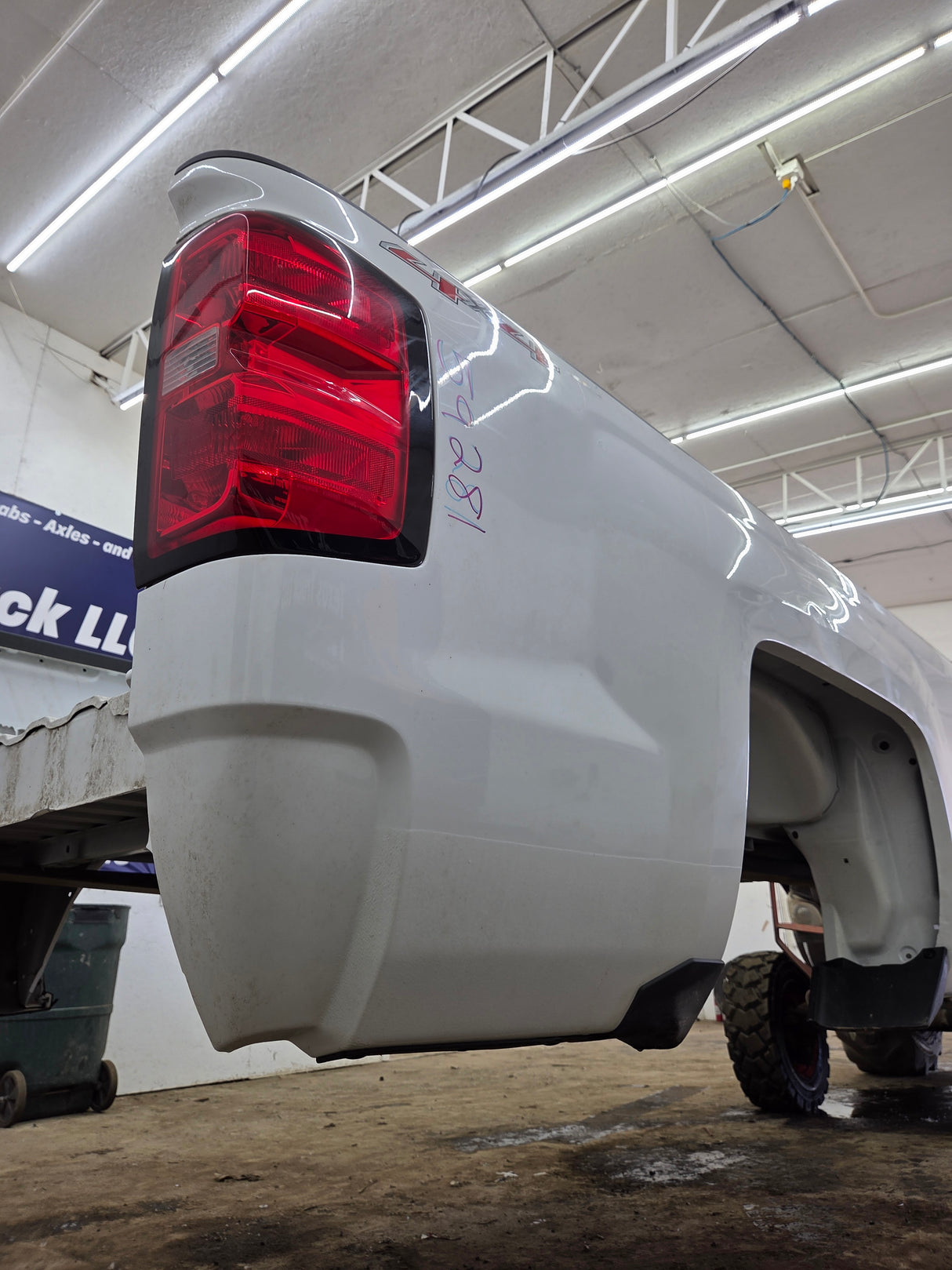 2014-2019 Chevrolet Silverado 1500 2500HD 3500HD 8' Long Truck Bed