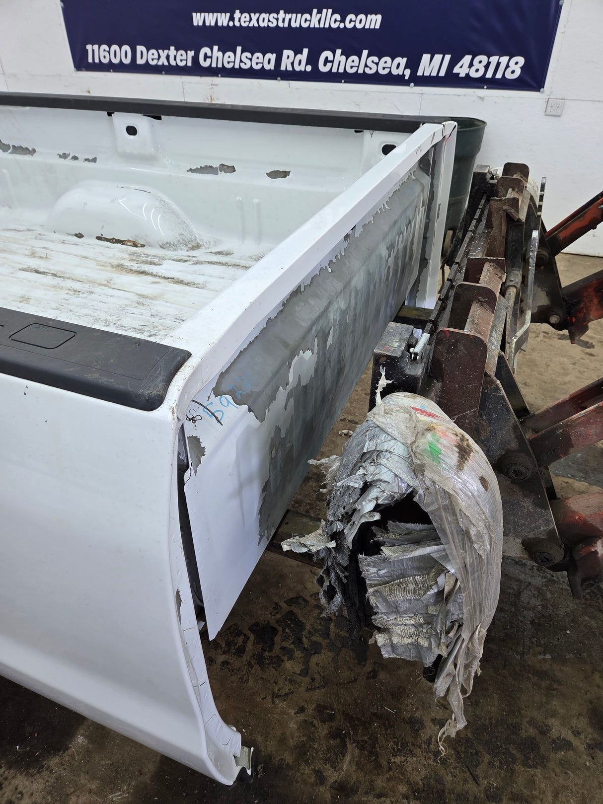 2014-2019 Chevrolet Silverado 1500 2500HD 3500HD 8' Long Truck Bed
