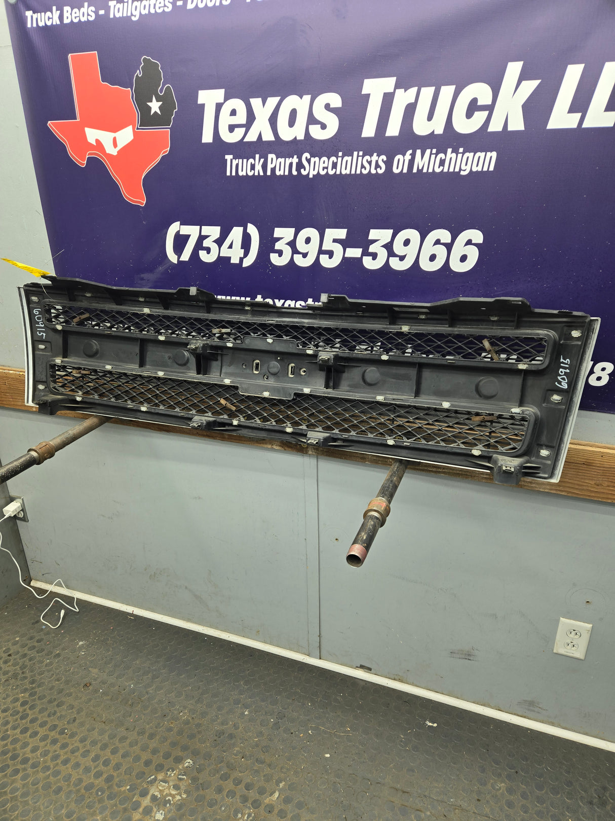 2007-2013 Chevrolet Silverado 1500 Chrome Grille