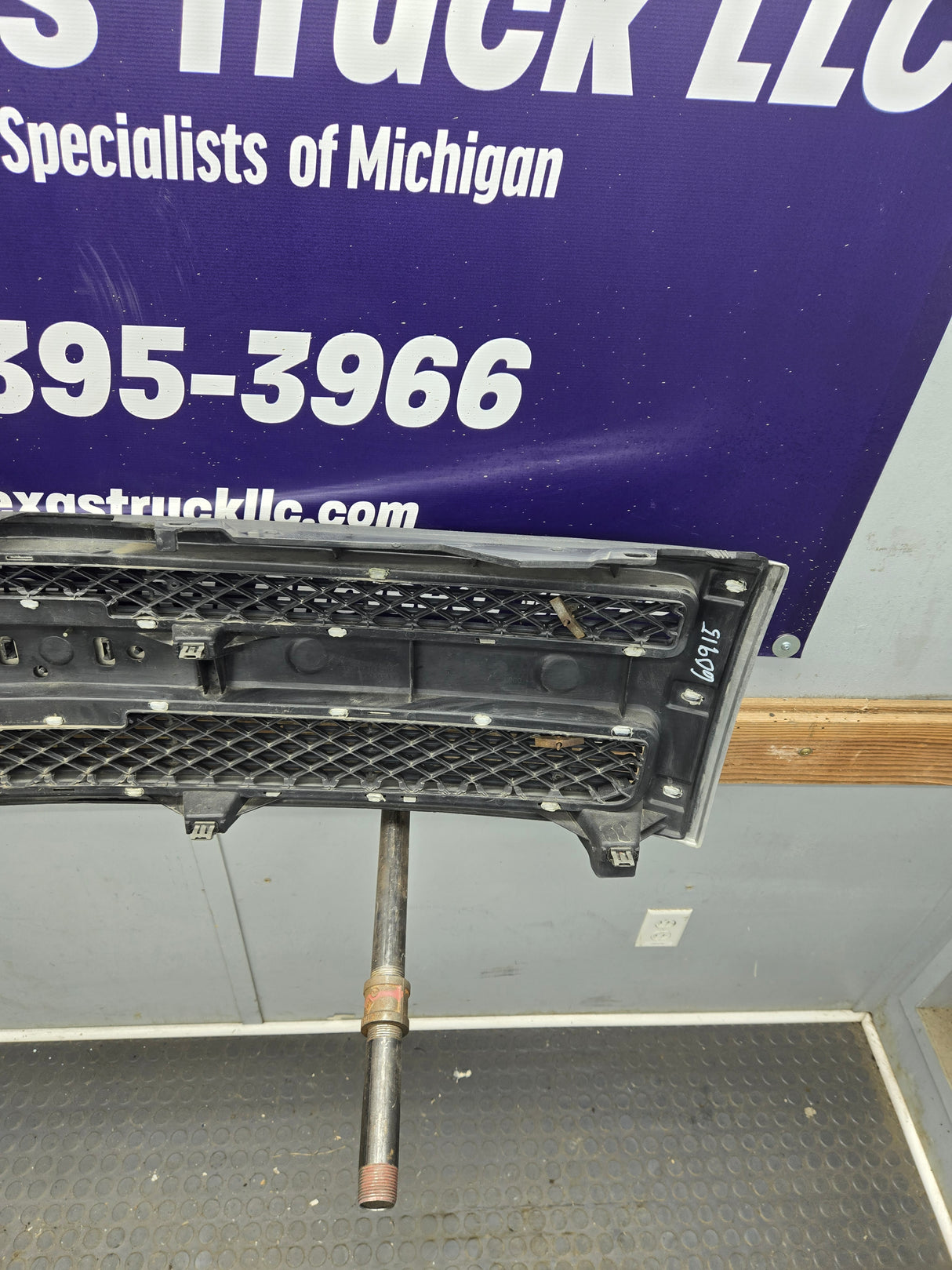 2007-2013 Chevrolet Silverado 1500 Chrome Grille