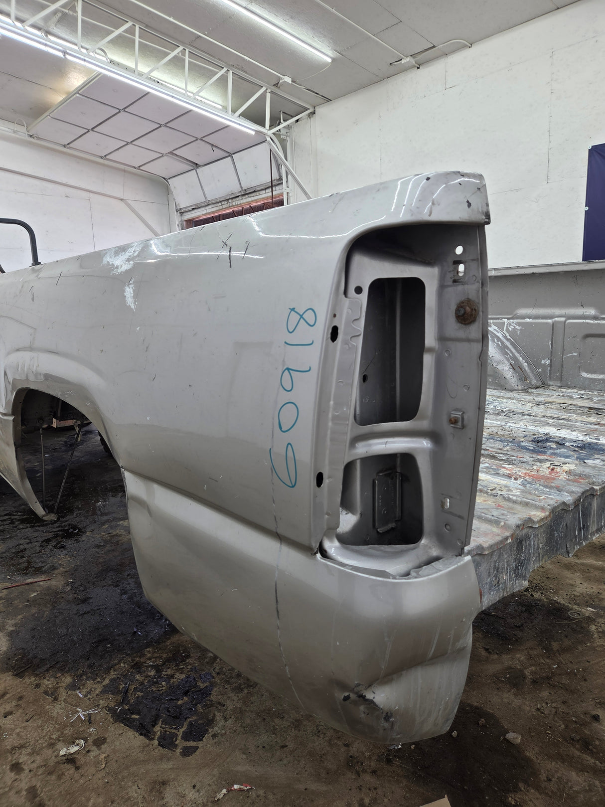 1999-2007 Chevrolet Silverado / GMC Sierra 1500 2500 3500 HD 8' Long Bed Truck Bed