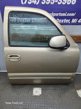 1999-2006 Chevrolet Silverado / GMC Sierra 1500 2500 3500 HD Front Passenger Side Door RH