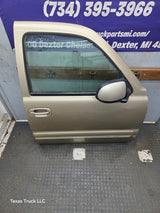 1999-2006 Chevrolet Silverado / GMC Sierra 1500 2500 3500 HD Front Passenger Side Door RH