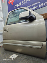 1999-2006 Chevrolet Silverado / GMC Sierra 1500 2500 3500 HD Front Passenger Side Door RH