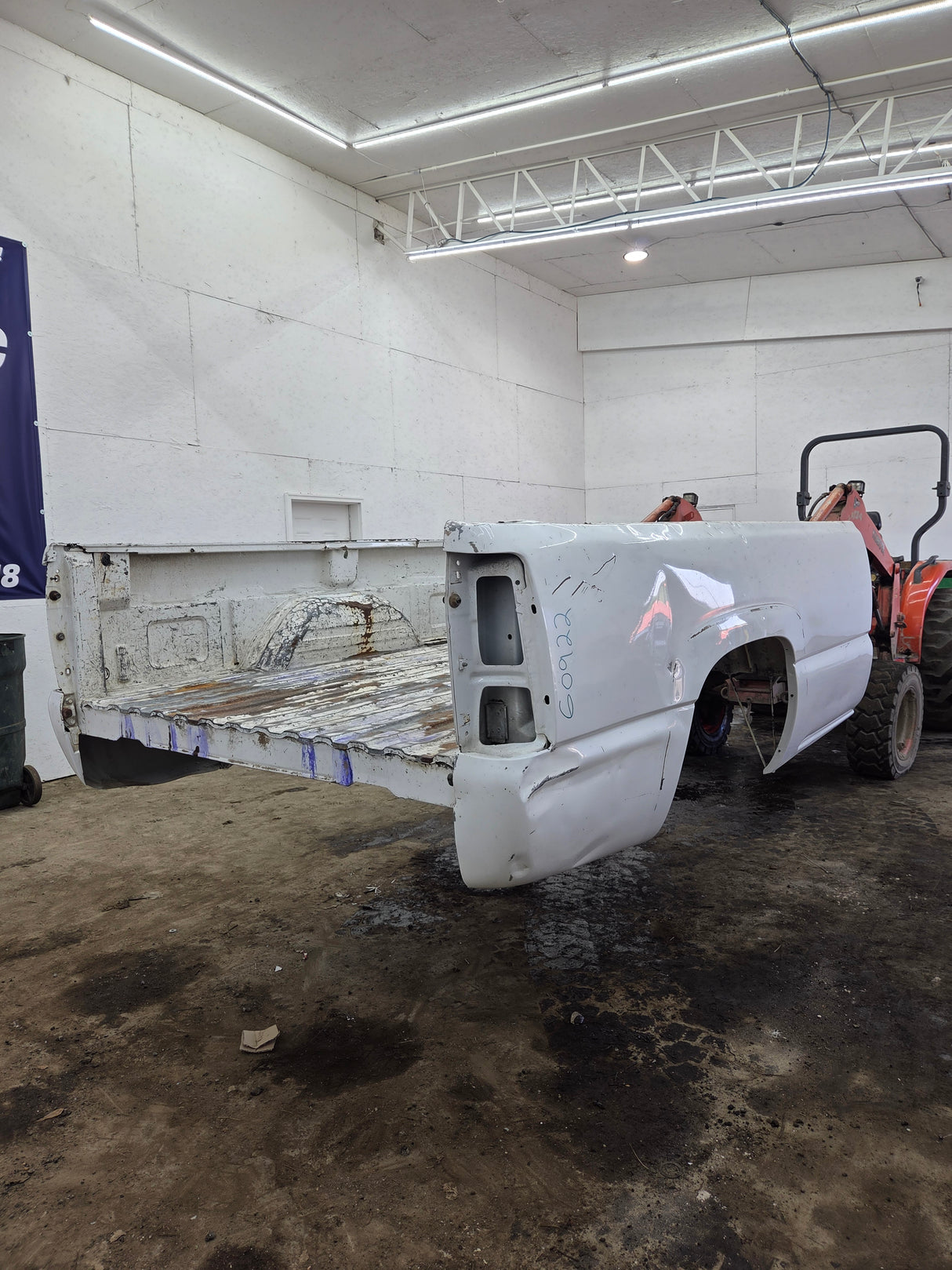 1999-2007 Chevrolet Silverado / GMC Sierra 1500 2500 3500 HD 8' Long Bed Truck Bed