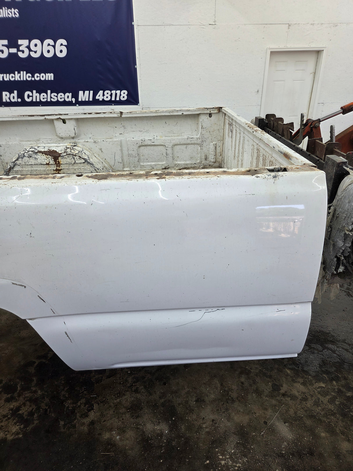 1999-2007 Chevrolet Silverado / GMC Sierra 1500 2500 3500 HD 8' Long Bed Truck Bed