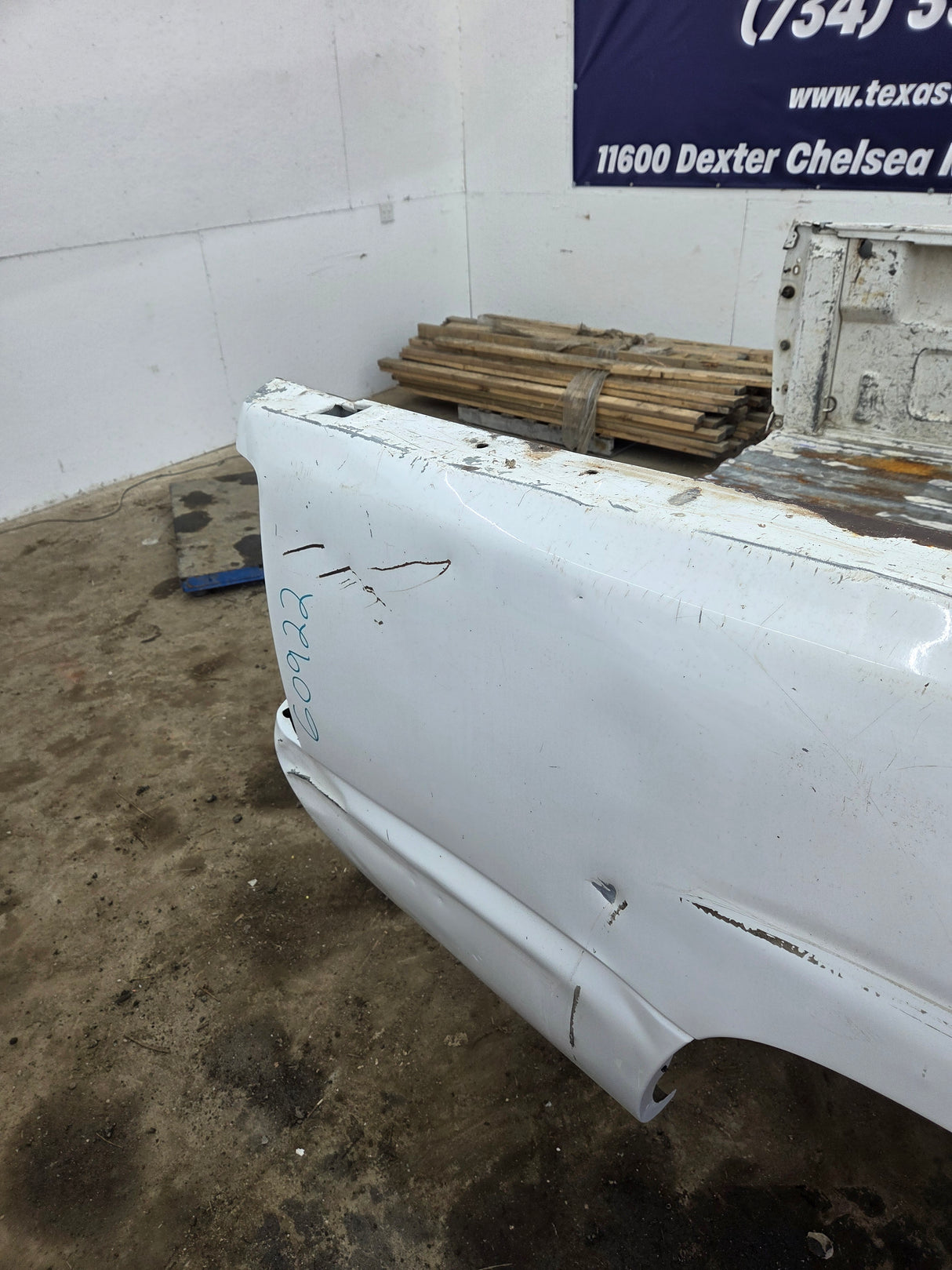 1999-2007 Chevrolet Silverado / GMC Sierra 1500 2500 3500 HD 8' Long Bed Truck Bed