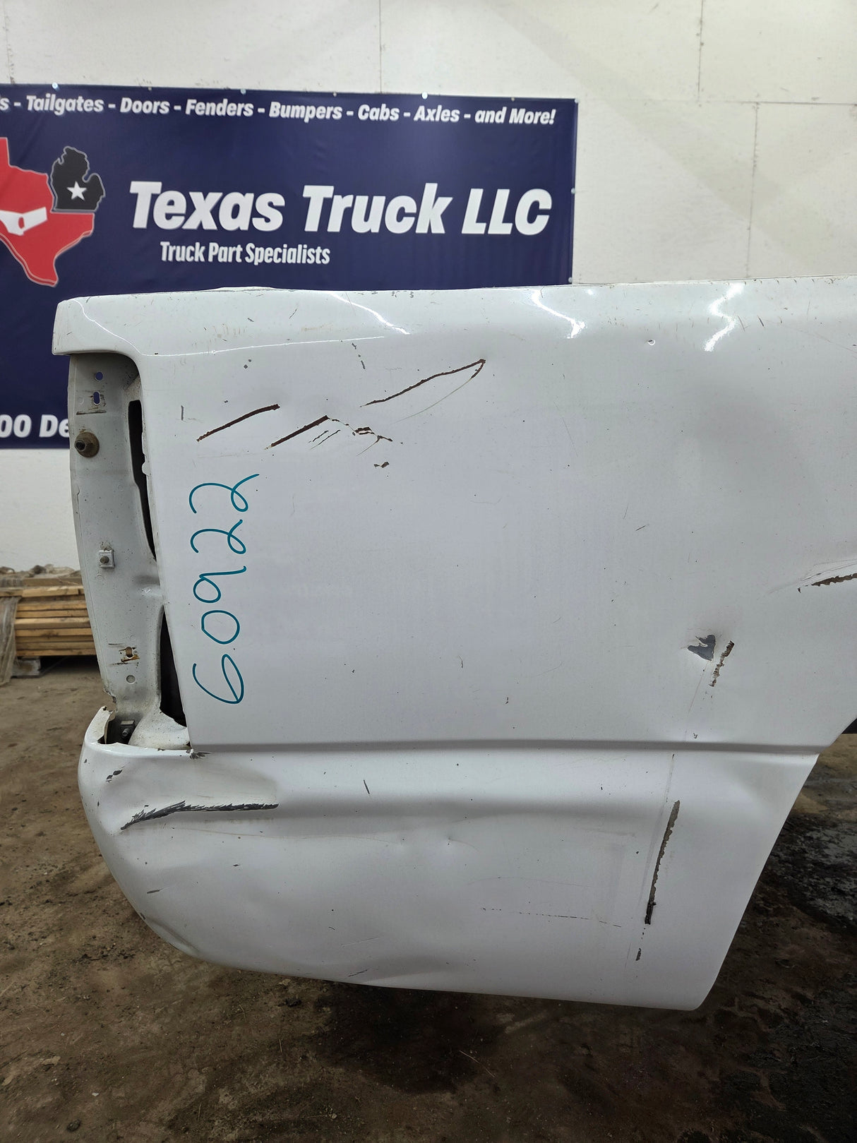 1999-2007 Chevrolet Silverado / GMC Sierra 1500 2500 3500 HD 8' Long Bed Truck Bed