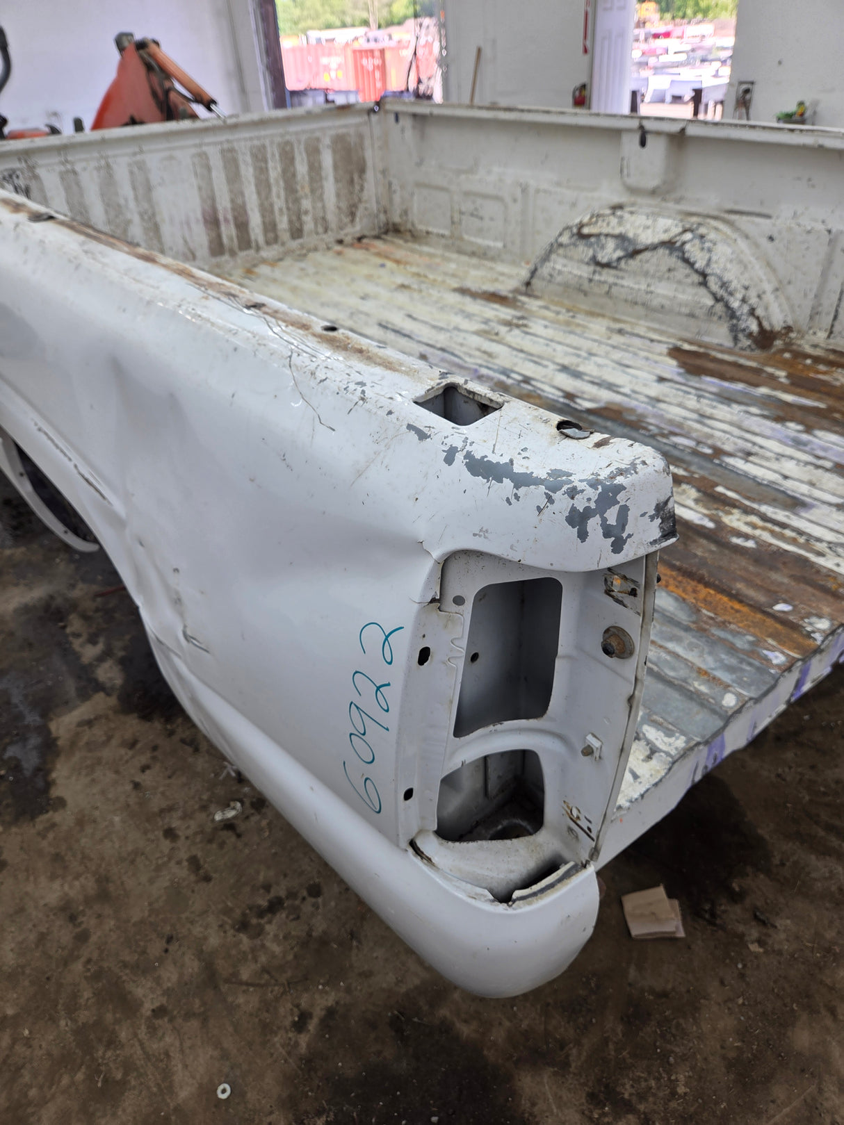 1999-2007 Chevrolet Silverado / GMC Sierra 1500 2500 3500 HD 8' Long Bed Truck Bed