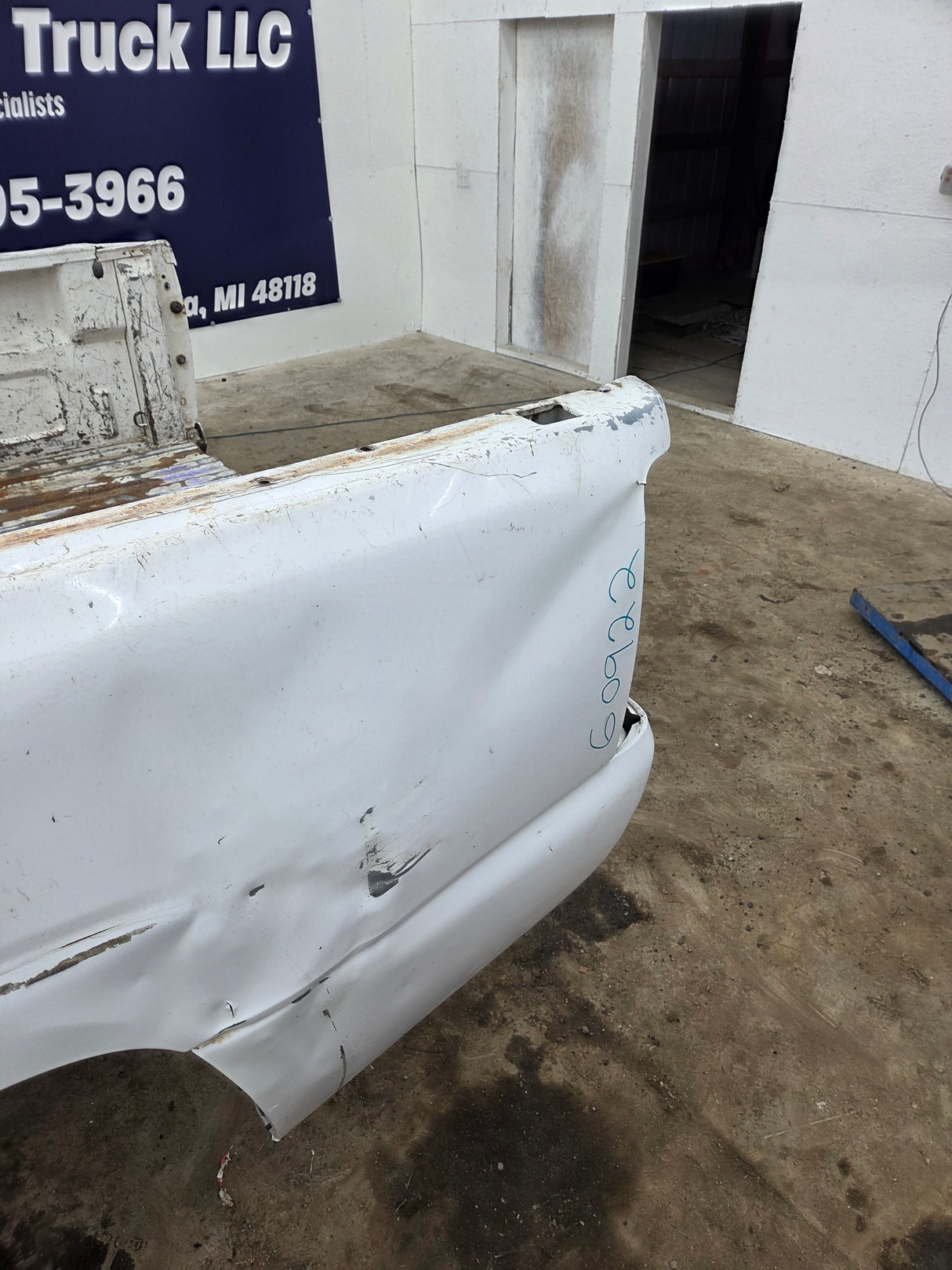 1999-2007 Chevrolet Silverado / GMC Sierra 1500 2500 3500 HD 8' Long Bed Truck Bed
