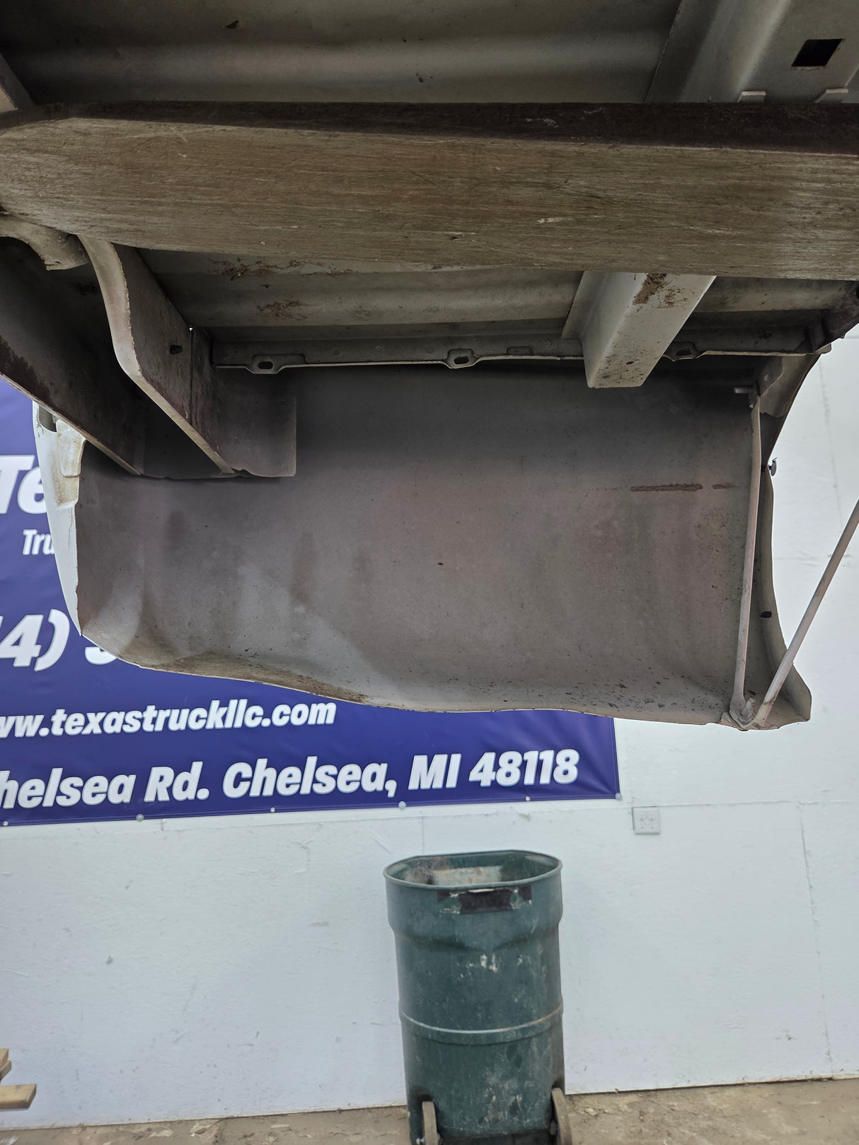 1999-2007 Chevrolet Silverado / GMC Sierra 1500 2500 3500 HD 8' Long Bed Truck Bed