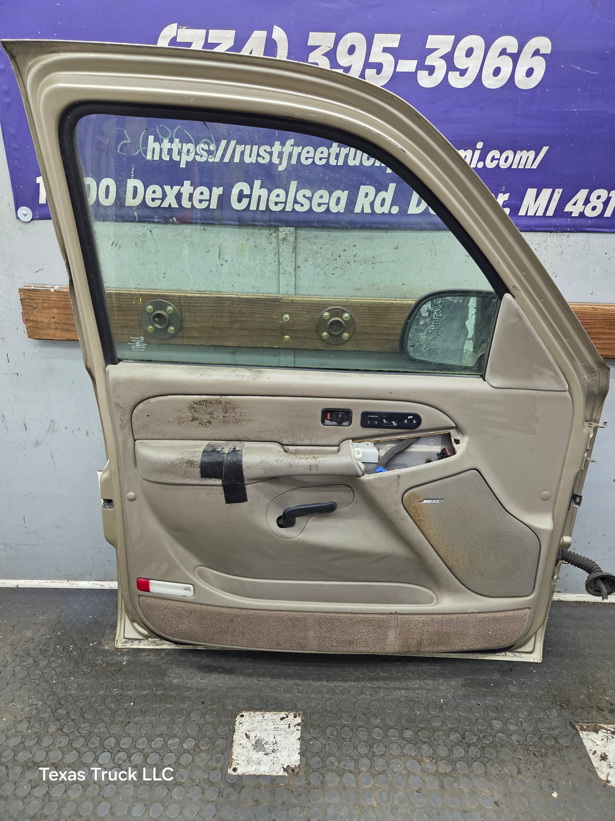 1999-2006 Chevrolet Silverado / GMC Sierra 1500 2500 3500 HD Front Driver Side Door LH