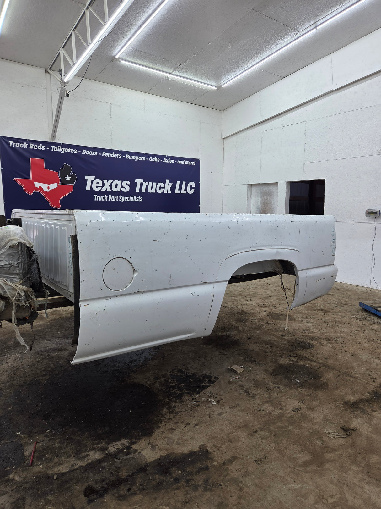 1999-2007 Chevrolet Silverado / GMC Sierra 1500 2500 3500 HD 8' Long Bed Truck Bed