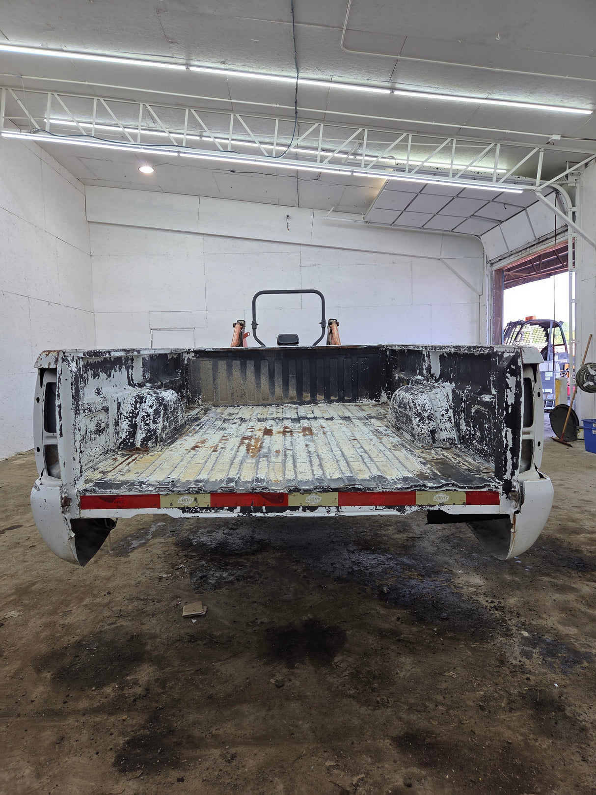 1999-2007 Chevrolet Silverado / GMC Sierra 1500 2500 3500 HD 8' Long Bed Truck Bed