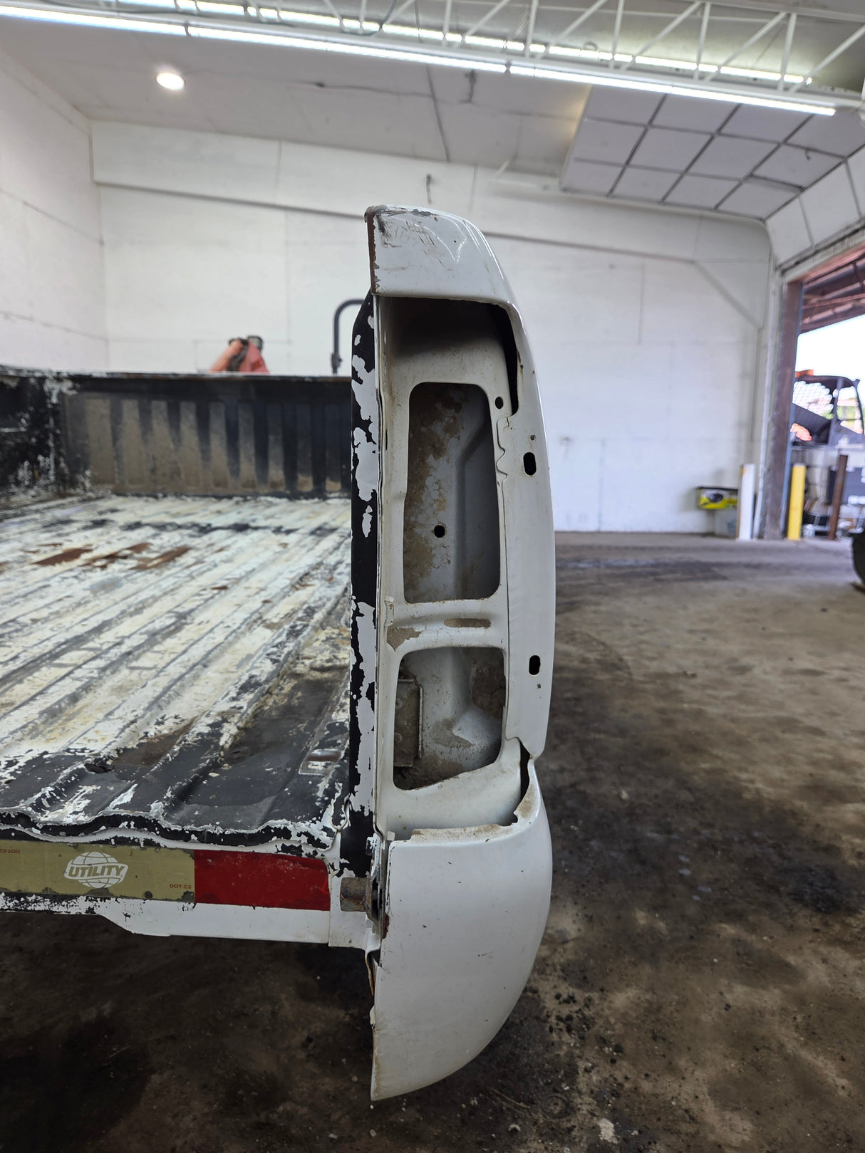 1999-2007 Chevrolet Silverado / GMC Sierra 1500 2500 3500 HD 8' Long Bed Truck Bed