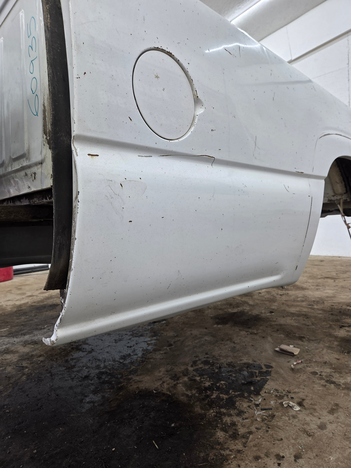 1999-2007 Chevrolet Silverado / GMC Sierra 1500 2500 3500 HD 8' Long Bed Truck Bed