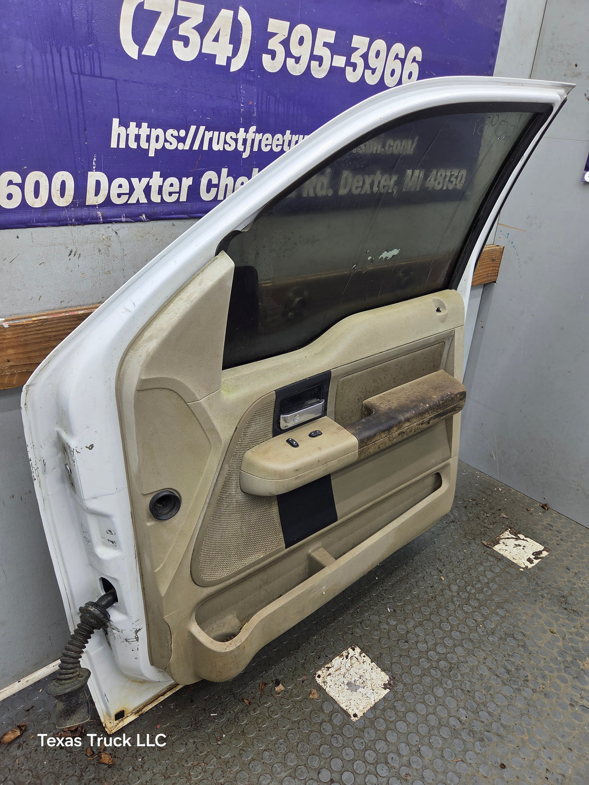 2004-2008 Ford F150 Extended/Regular Cab Passenger Side Front Door RH