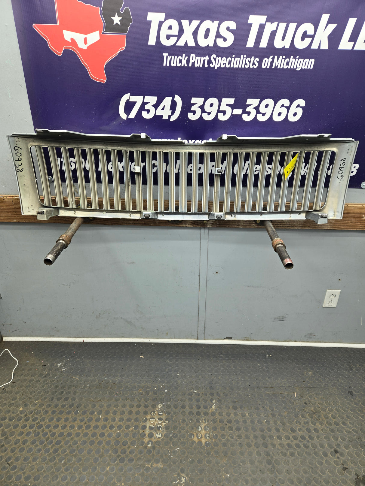 2007-2013 Chevrolet Silverado 1500 Chrome Grille