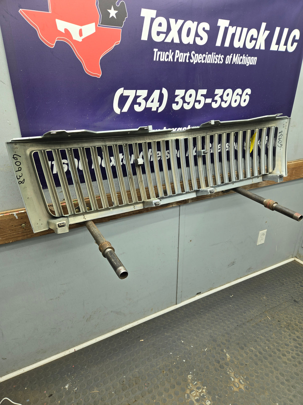 2007-2013 Chevrolet Silverado 1500 Chrome Grille