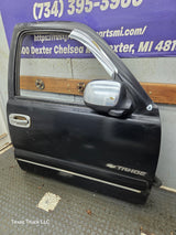 1999-2006 Chevrolet Silverado / GMC Sierra 1500 2500 3500 HD Front Passenger Side Door RH