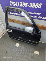 1999-2006 Chevrolet Silverado / GMC Sierra 1500 2500 3500 HD Front Passenger Side Door RH