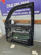 1999-2006 Chevrolet Silverado / GMC Sierra 1500 2500 3500 HD Front Passenger Side Door RH