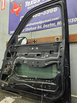 1999-2006 Chevrolet Silverado / GMC Sierra 1500 2500 3500 HD Front Passenger Side Door RH