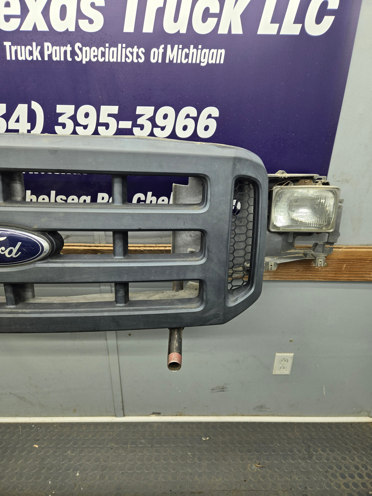 2005-2007 Ford Super Duty Excursion Header Panel / Grill Support F250 F350 F450 F550