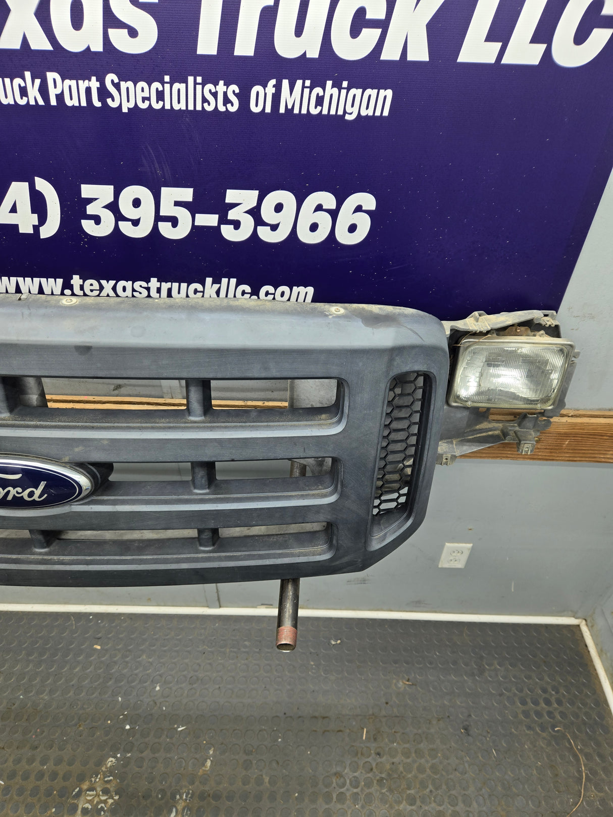 2005-2007 Ford Super Duty Excursion Header Panel / Grill Support F250 F350 F450 F550