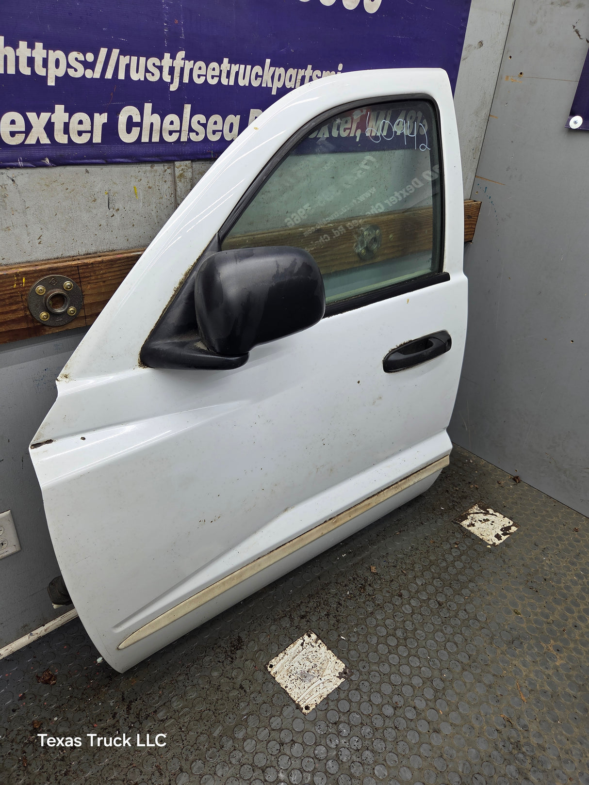2005-2011 Dodge Dakota Driver Side LH Front Door