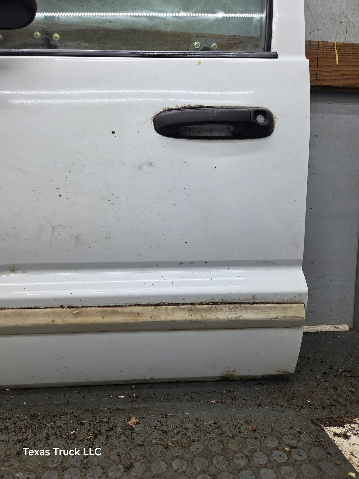 2005-2011 Dodge Dakota Driver Side LH Front Door