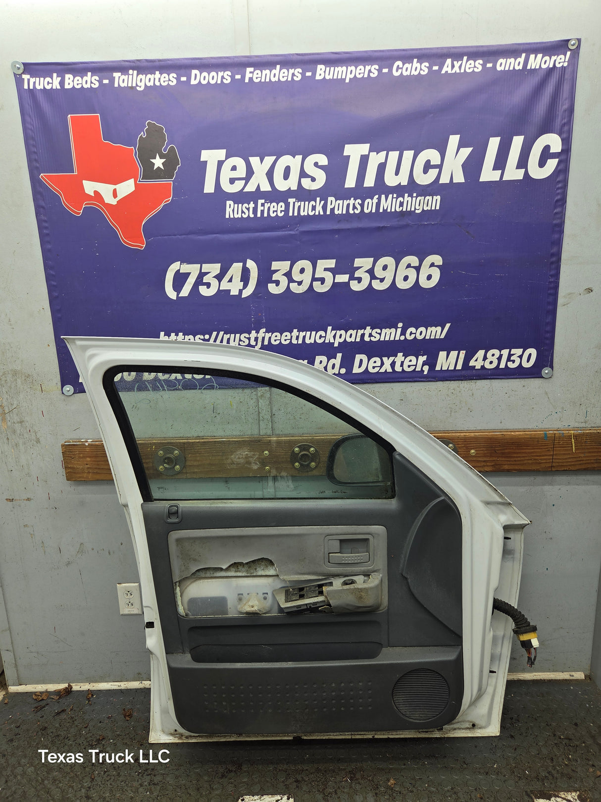 2005-2011 Dodge Dakota Driver Side LH Front Door