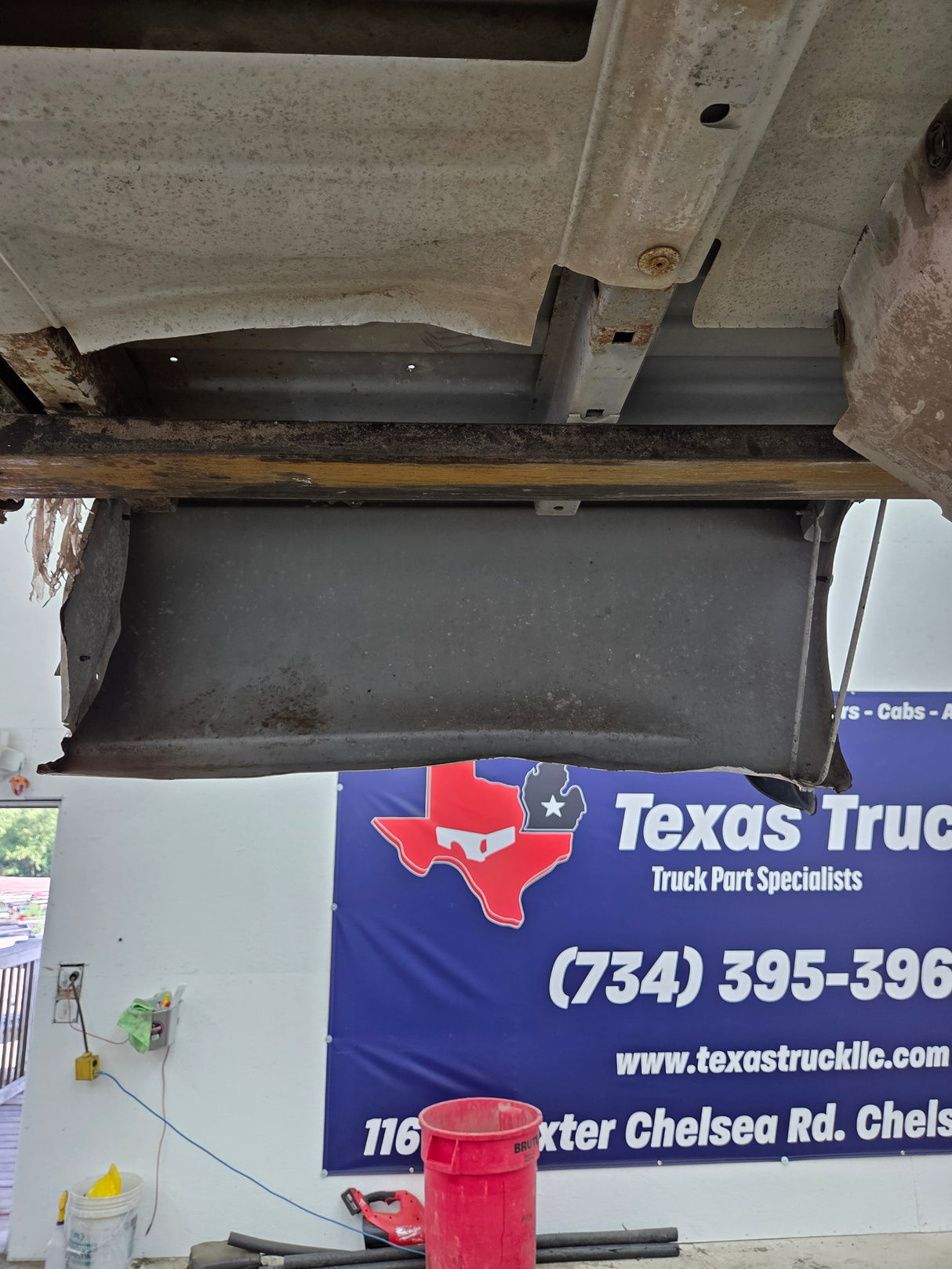 1999-2007 Chevrolet Silverado / GMC Sierra 1500 2500 3500 HD 8' Long Bed Truck Bed