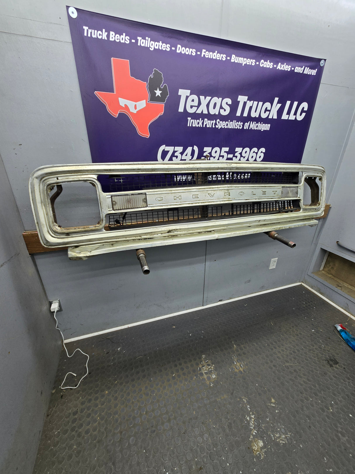 1969-1970 Chevrolet K / C Series Grill