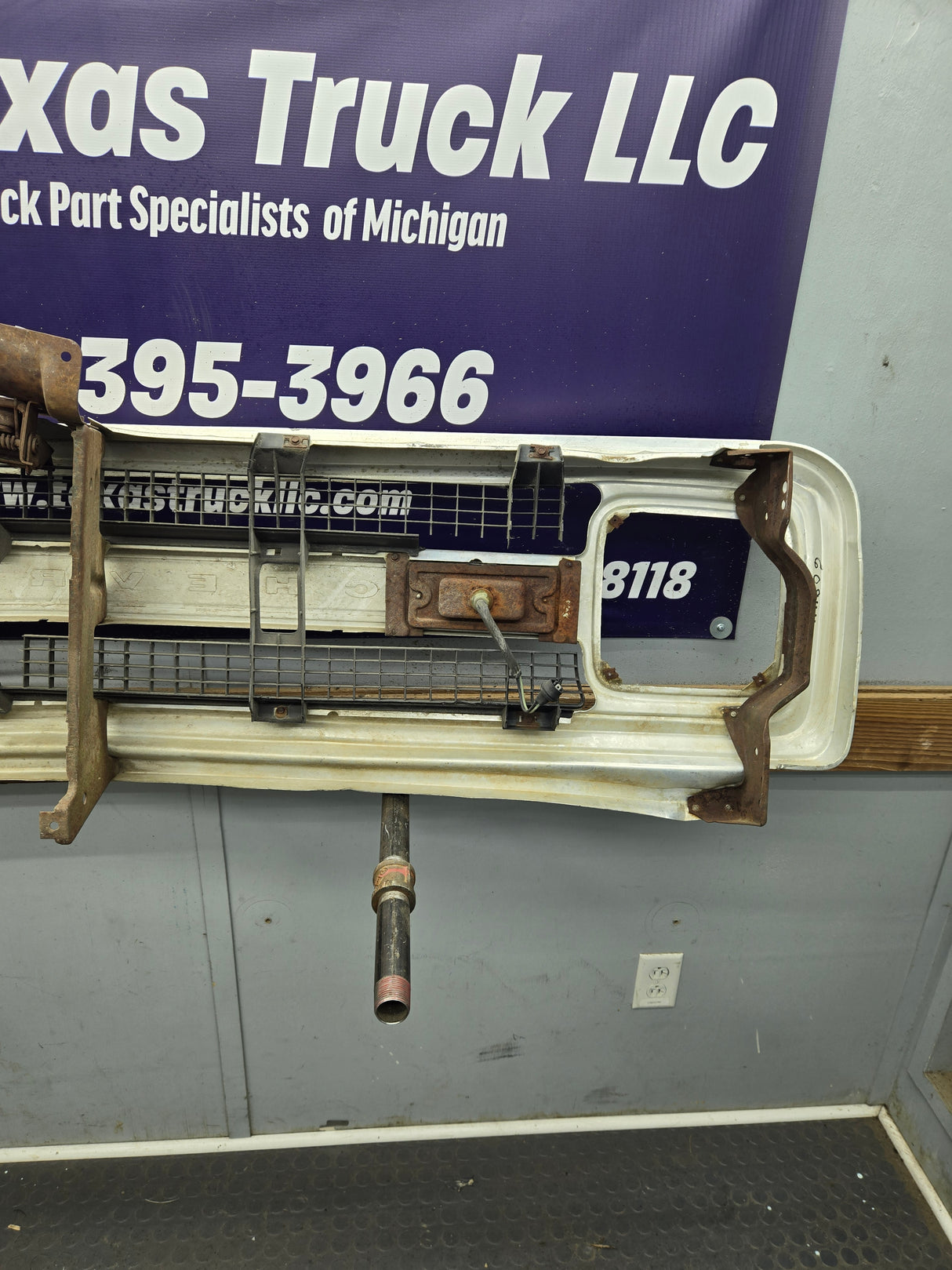 1969-1970 Chevrolet K / C Series Grill