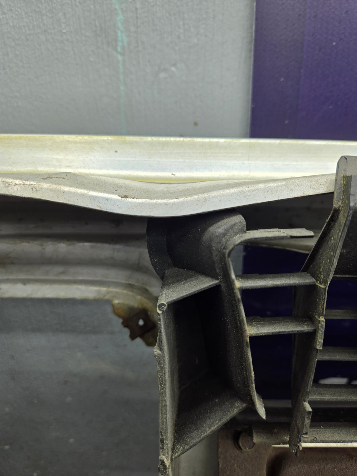 1969-1970 Chevrolet K / C Series Grill