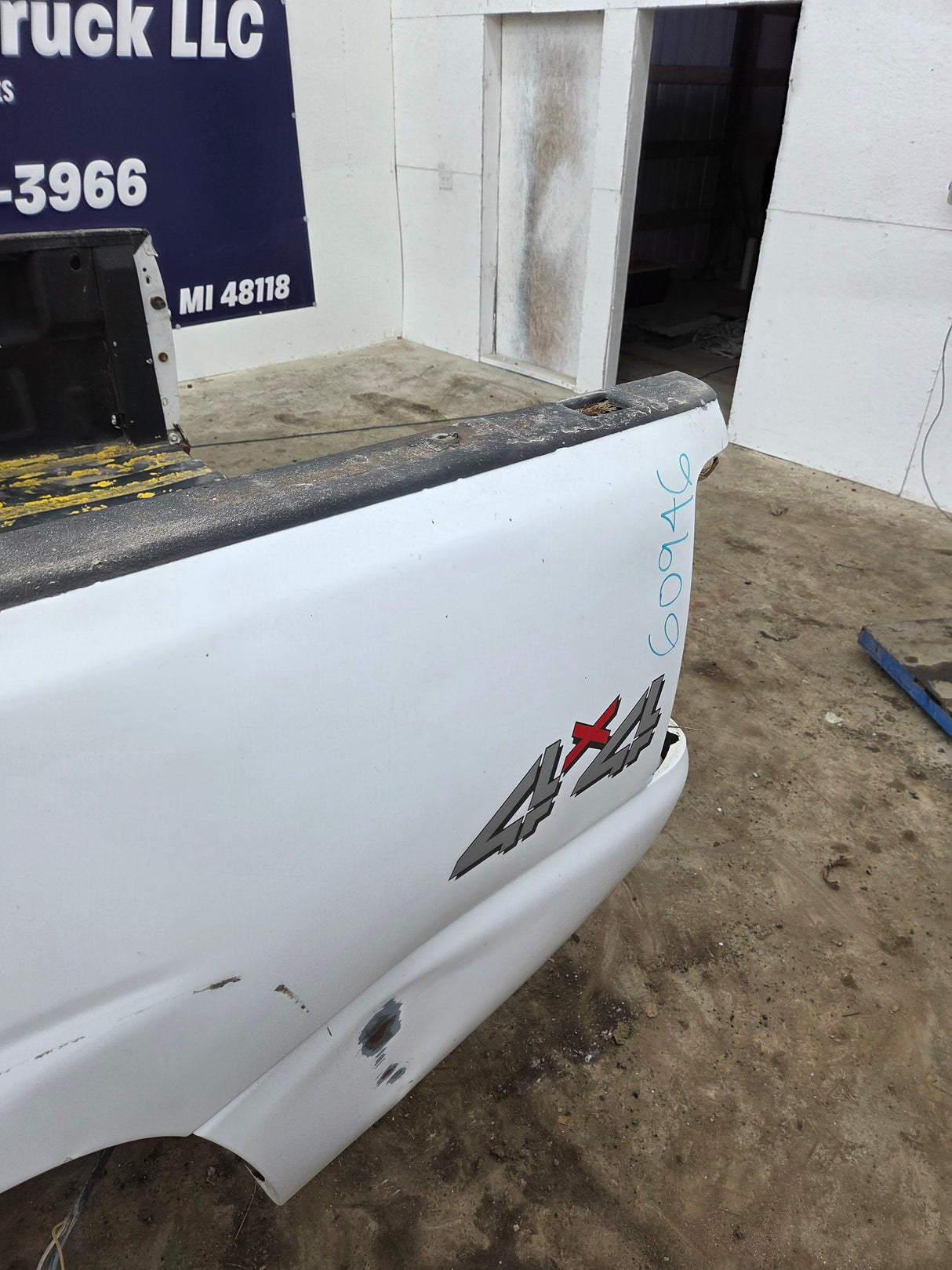 1999-2007 Chevrolet Silverado / GMC Sierra 1500 2500 3500 HD 8' Long Bed Truck Bed