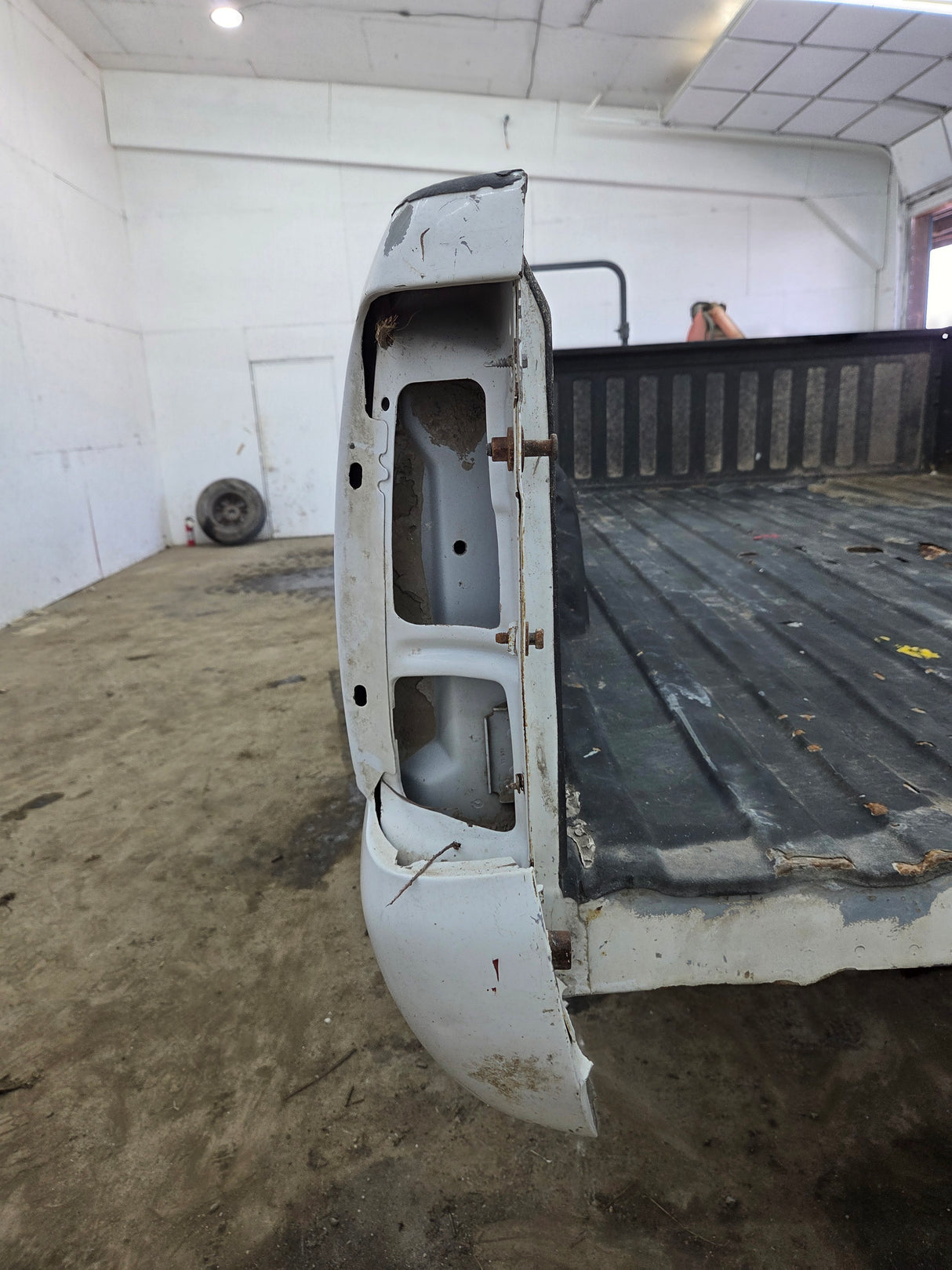1999-2007 Chevrolet Silverado / GMC Sierra 1500 2500 3500 HD 8' Long Bed Truck Bed