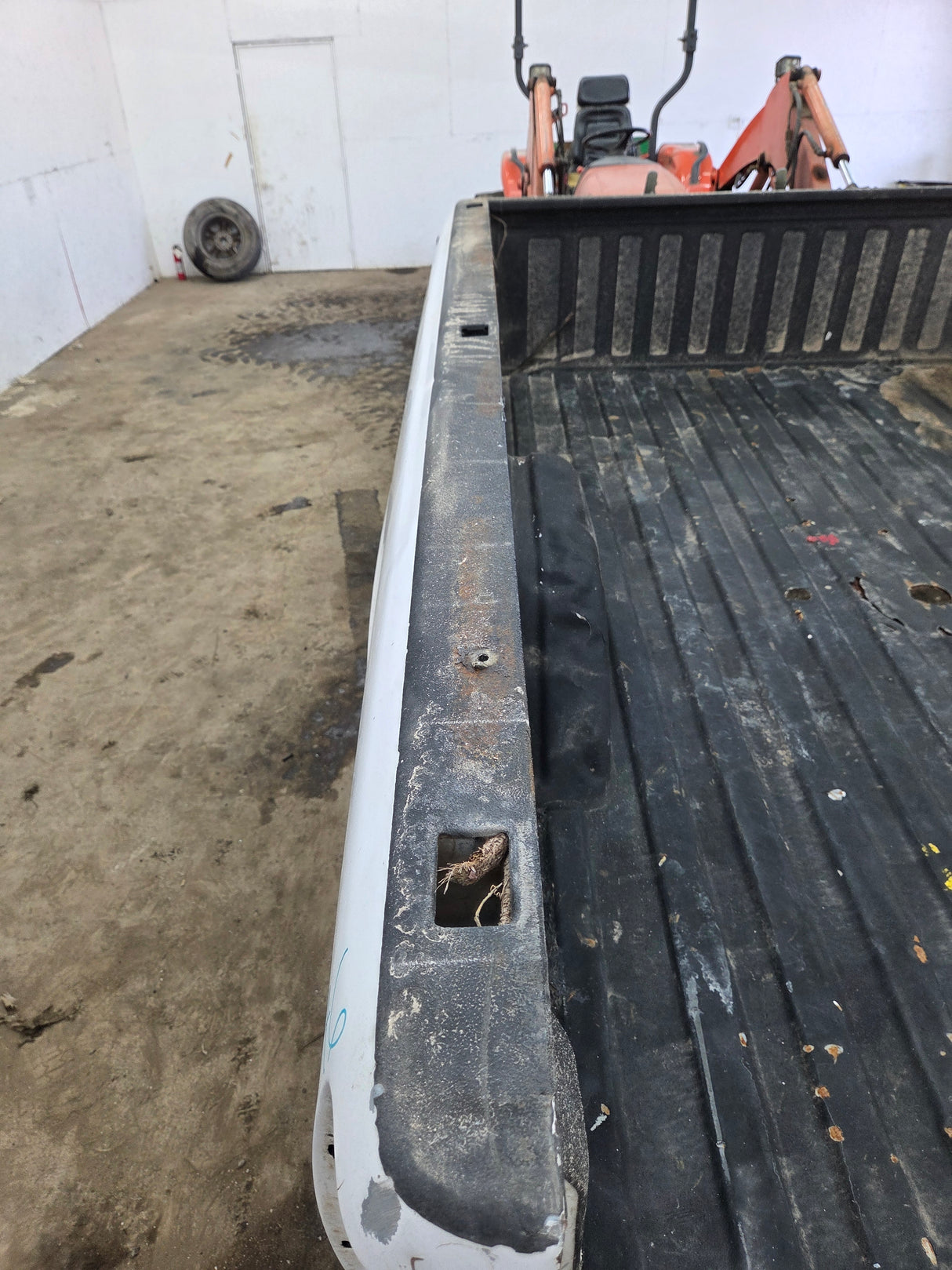 1999-2007 Chevrolet Silverado / GMC Sierra 1500 2500 3500 HD 8' Long Bed Truck Bed