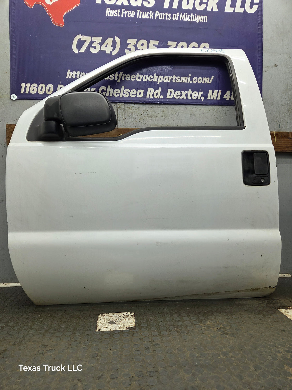 1999-2011 Ford Super Duty LH Driver Side Front Door F250 F350 F450 F550