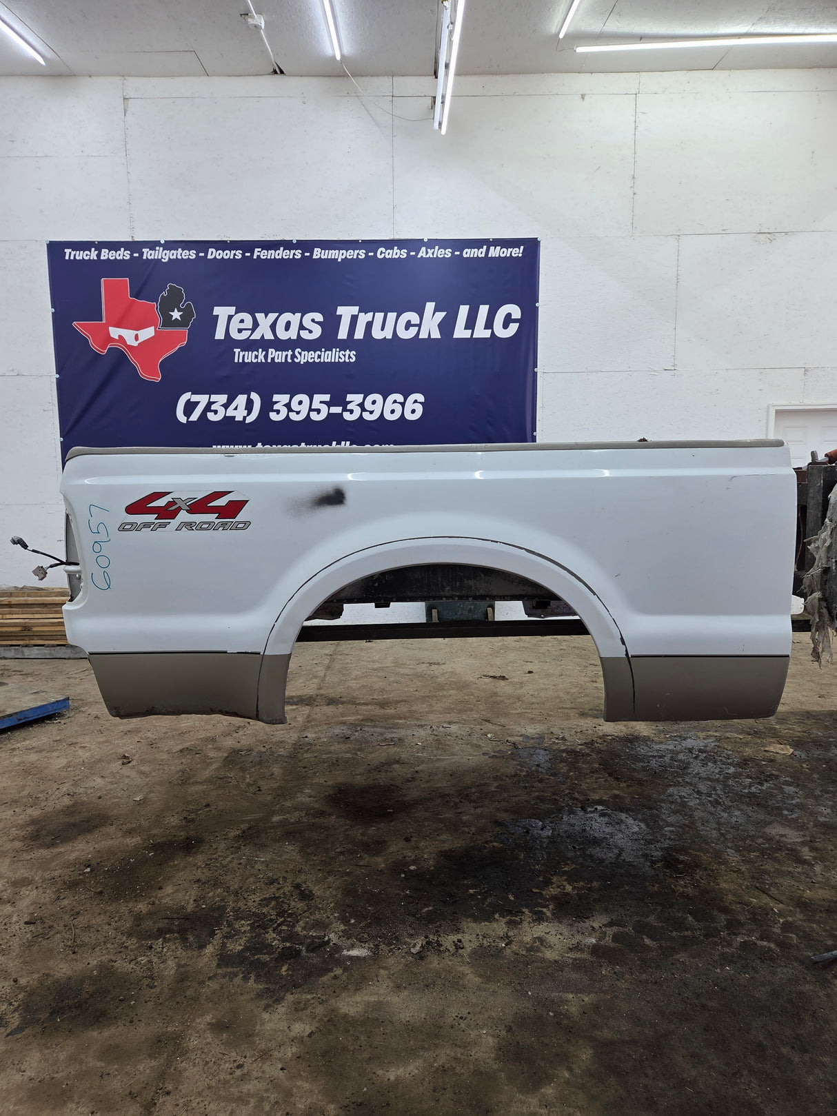 1999-2010 Ford Super Duty F250 F350 6' 9" Short Truck Bed
