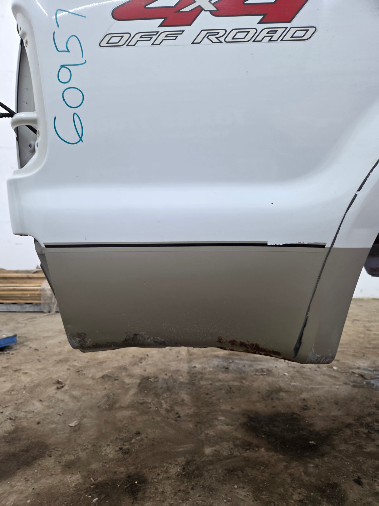 1999-2010 Ford Super Duty F250 F350 6' 9" Short Truck Bed