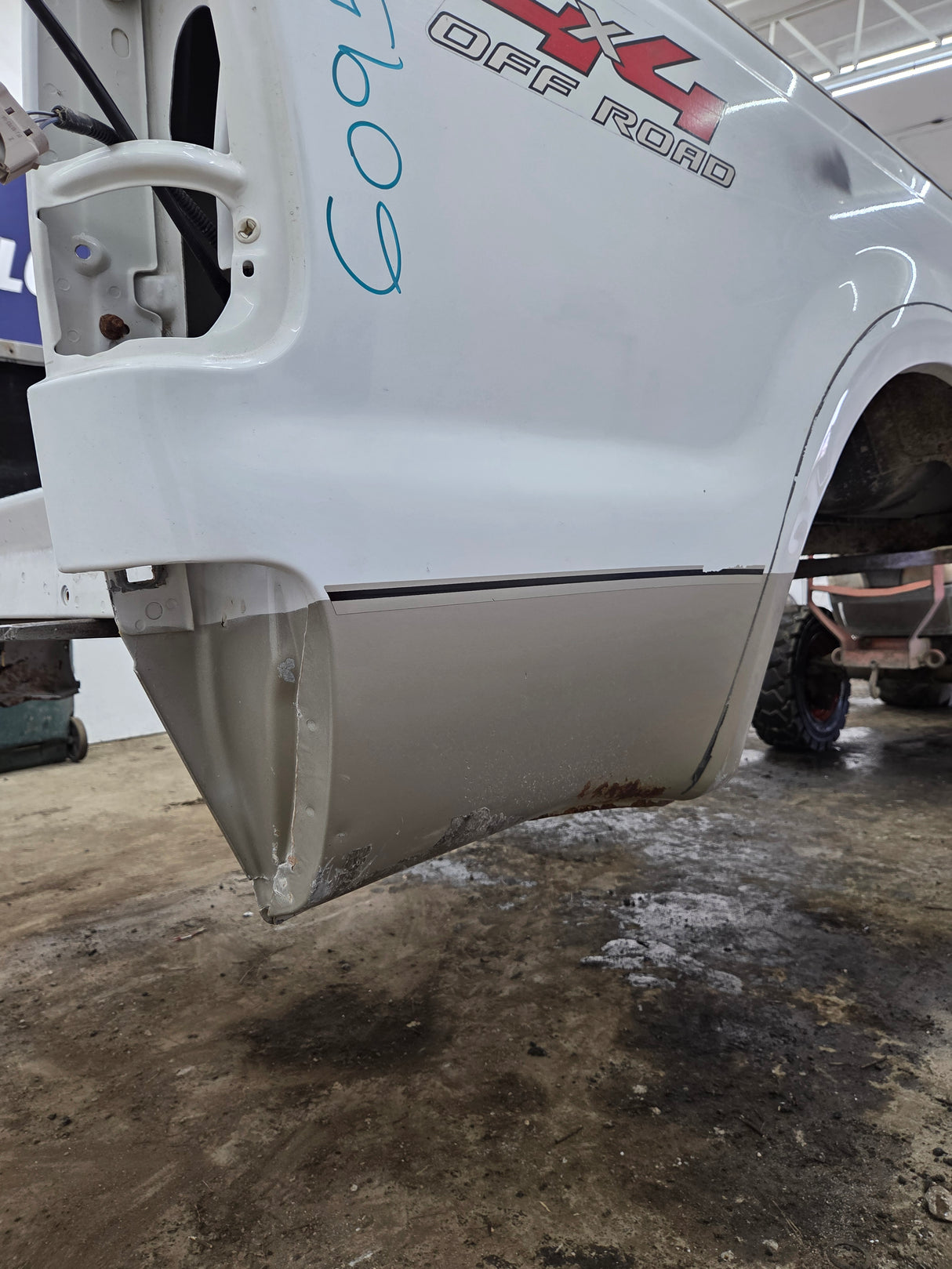 1999-2010 Ford Super Duty F250 F350 6' 9" Short Truck Bed