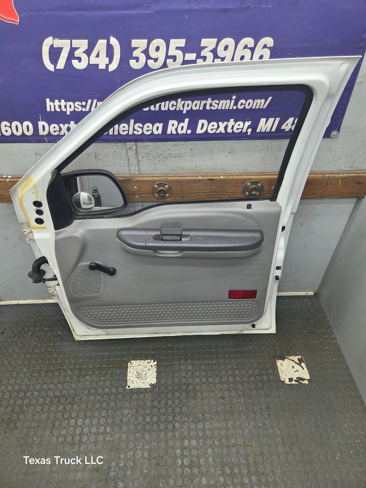 1999-2011 Ford Super Duty / Excursion Front Passenger Side RH Door F250 F350 F450 F550