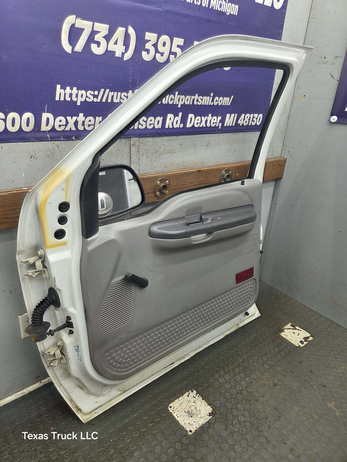 1999-2011 Ford Super Duty / Excursion Front Passenger Side RH Door F250 F350 F450 F550