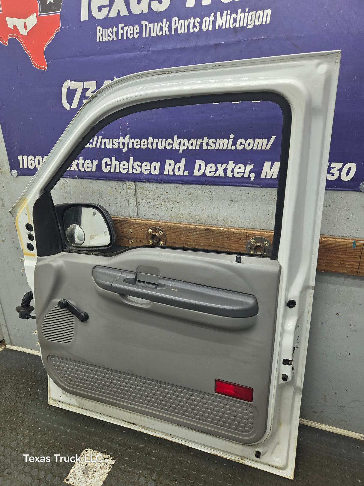 1999-2011 Ford Super Duty / Excursion Front Passenger Side RH Door F250 F350 F450 F550