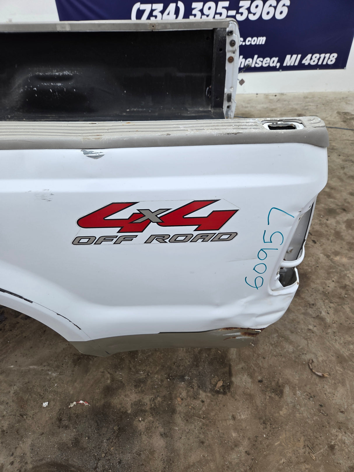 1999-2010 Ford Super Duty F250 F350 6' 9" Short Truck Bed