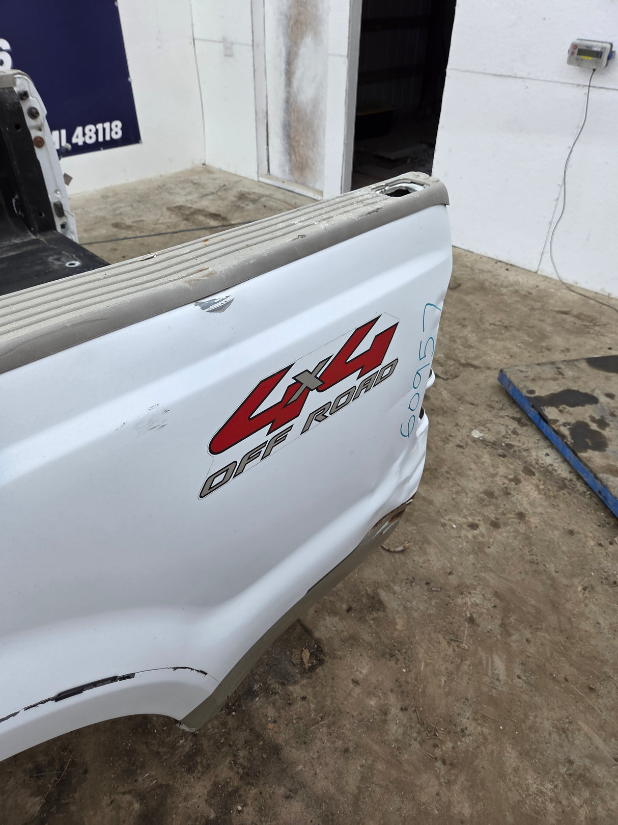 1999-2010 Ford Super Duty F250 F350 6' 9" Short Truck Bed