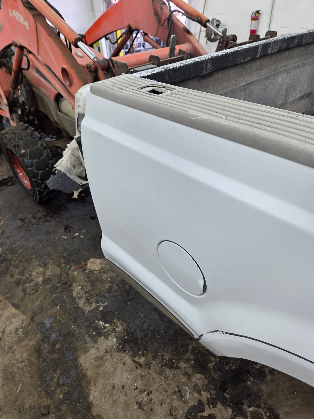 1999-2010 Ford Super Duty F250 F350 6' 9" Short Truck Bed